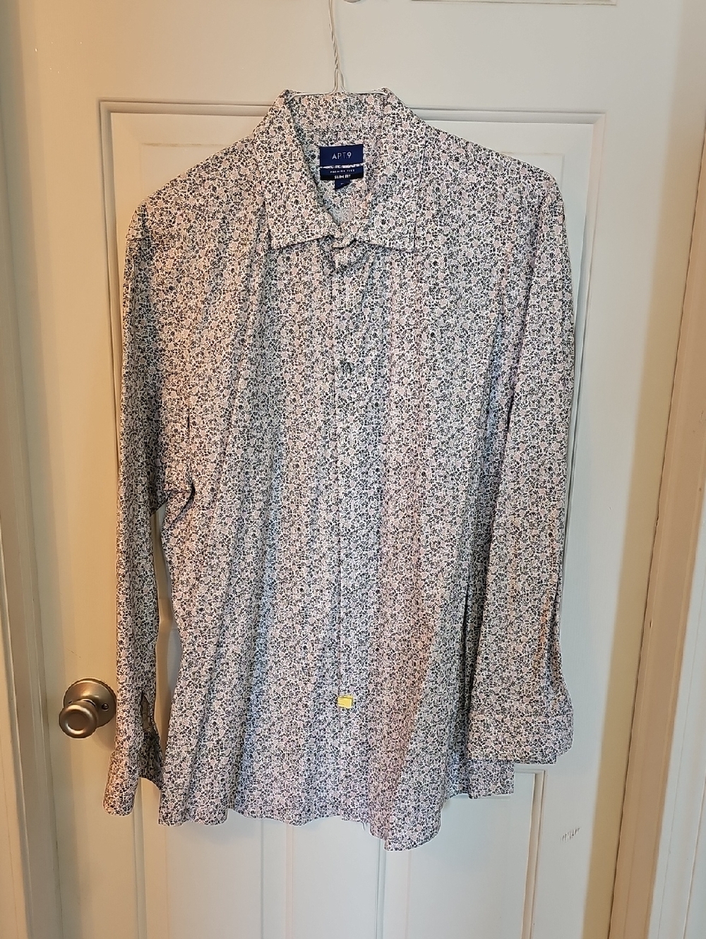 Apt. 9 White Button-Up Shirt with Navy & Pink Floral Print
